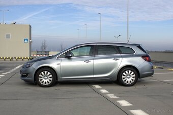 Opel Astra Sport Tourer ST 1.4 Turbo 140k Cosmo - 3