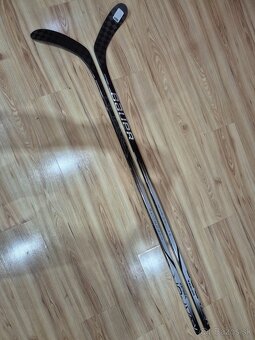 Predám hokejky bauer vapor hyperlite pravá - 3