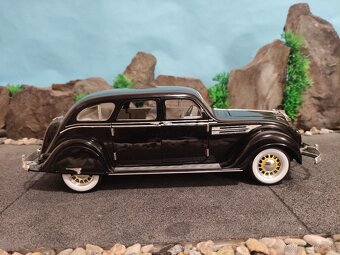 Prodám model 1:18 chrysler airflow 1936 - 3