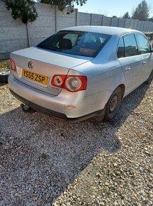 Rozpredam VW Jetta 2.0Tdi 103kw BKD - 3