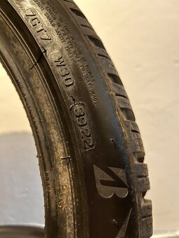 Bridgestone 225/40R18 - 3