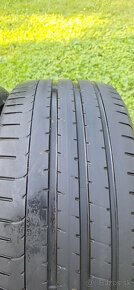 225/35 R19 - 3