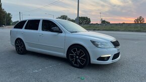 Škoda Octavia Combi 2,0 TDI  RS 125 kW DPF,NAVI,F1 - 3