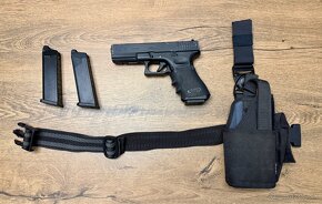 Airsoft WE Glock 17 6mm Gas zachovalý SET - 3