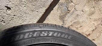 1ks Bridgestone 225/45R19 92W - 3