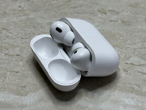 Apple AirPods Pro 2 - 3