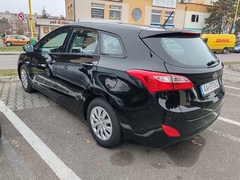 Hyundai i30 automat - 3