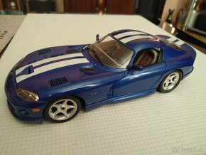 Predám Dodge Viper 1:18 Burago - 3