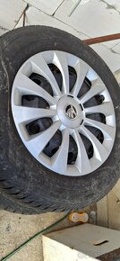 Predám zimné gumy 195/65R15 T - 3