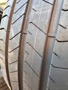 Pirelli P Zero 315/35 R21 - 3