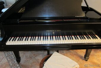 STEINWAY & SONS - O 180 - 3