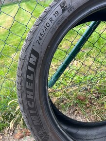 Michelin 245/40 R 19 letne - 3