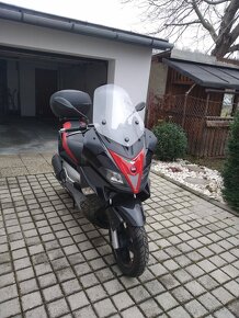 Aprilia SR 300 Max - 3