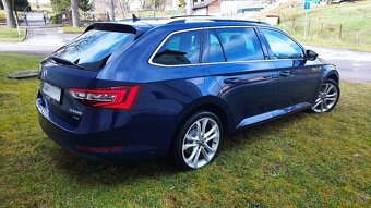 Škoda Superb combi 3 sportline 2,0tdi,, 4X4 - 3