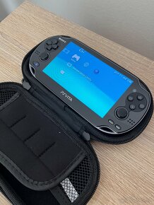 PS VITA 1000 (OLED) - 3