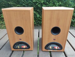 KEF Cresta 2 - 3