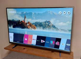 LG 55" 4K UHD Smart TV (LG 55UH615V) - 3