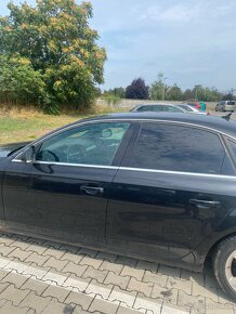 Rozpredam Audi A4 B8 2.7 TDI 140kw 8 st. Multitronic - 3