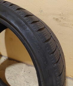 Predám 2 zimné pneu PIRELLI Sottozero 255/35 R20 - 3