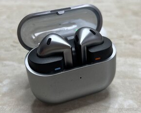 Samsung Galaxy Buds 3 - 3