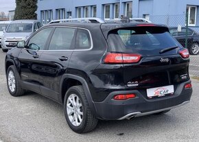 Jeep Cherokee 2.0M-JET LONGITUDE LIMITED nafta manuál 103 kw - 3