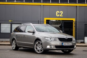 Škoda Superb Combi - 3