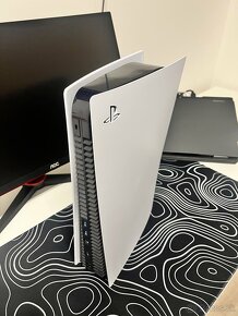 Playstation 5 s mechanikou - 3