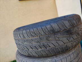 205/60R16 - 3