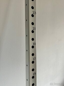 Stojan o stenu / wallmount rack - 3