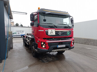 VOLVO FM Hákový nosič kontajnerov 6x6 - 3