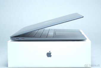 ZÁRUKA/Macbook Air13.3"/I5 1.6GHZ/8GB RAM/128GBSSD/CZ - 3