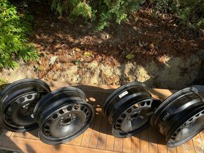 4ks Plechove disky R16 5x112 original VW - 3