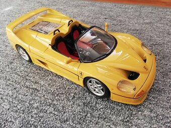 1:18 FERRARI F50 Bburago - 3