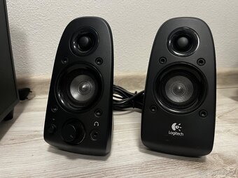 Reproduktory Logitech Surround Sound Speakers Z506 - 3