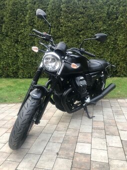 Moto Guzzi V7 III Stone - 3