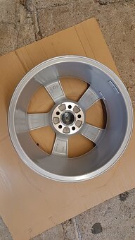 R16 5x100 originál fabia - 3