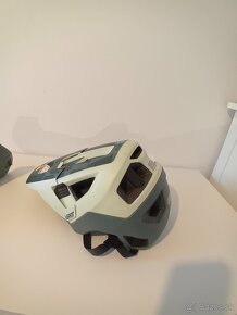 Leatt MTB Enduro 4.0 Helmet - 3