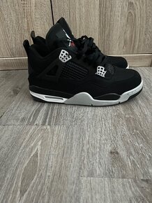 Jordan 4 - 3