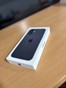 Apple iPhone 16 Plus 128GB - 3