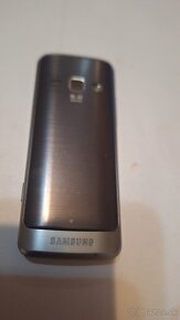 Samsung S5610 top stav - 3