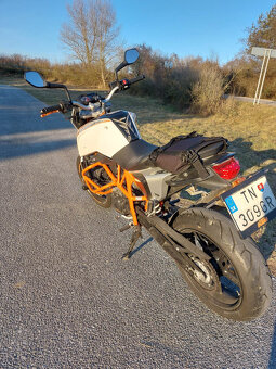 KTM Duke 690 - 3