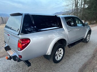 Mitsubishi L200 2.5 D-iD 131KW 4x4 superselect - 3