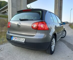 Vw golf 5 1.4 benzín 55kW. - 3