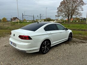 Volkswagen Passat 2.0 BiTDI 4Motion R-line - 3