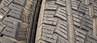 Predám 2ks pekné zimné 215/65r15C Firemax na dodávku - 3