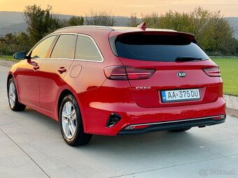 KIA Ceed Sporty Wagon SW Benzín T-GDi GOLD - 3