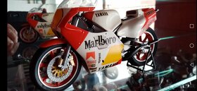 Model pretekárskehej moto GP YAMAHA PJ 1 - 3