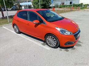 Peugeot 208 - 3