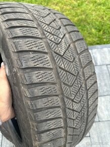 Predam 235/45 R18 zimne pneumatiky - 3