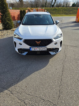 CUPRA FORMENTOR 1.5 TSI 150k DSG v nadupanej výbave - 3